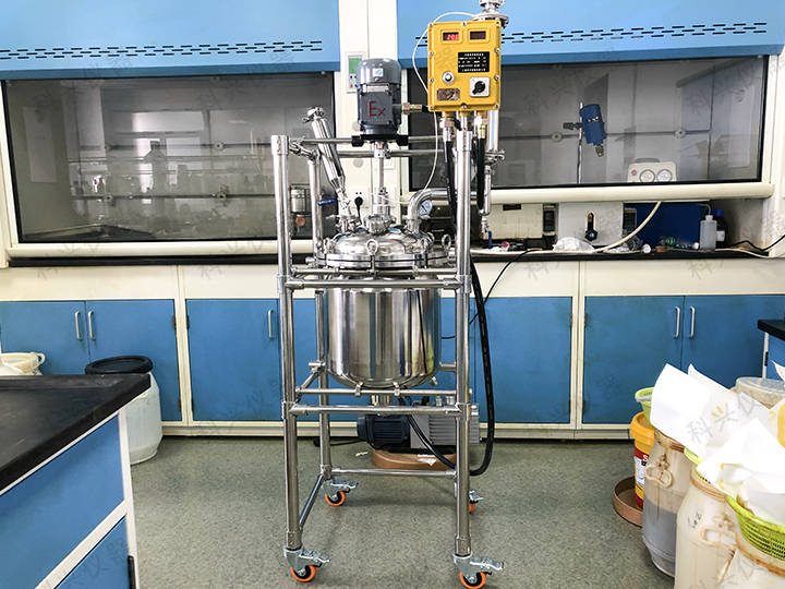 上?？婆d儀器與上海某實業公司合同不銹鋼反應釜